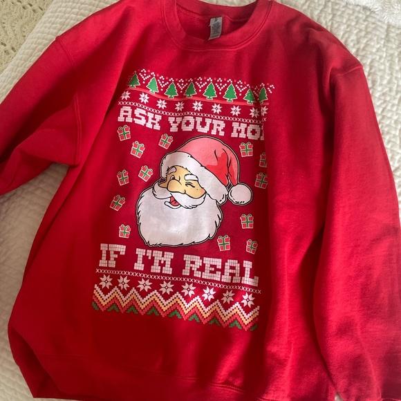 GILDAN "ASK YOUR MOM IF I"M REAL" XMAS  SANTA SWEATSHIRT LARGE - Picture 1 of 10